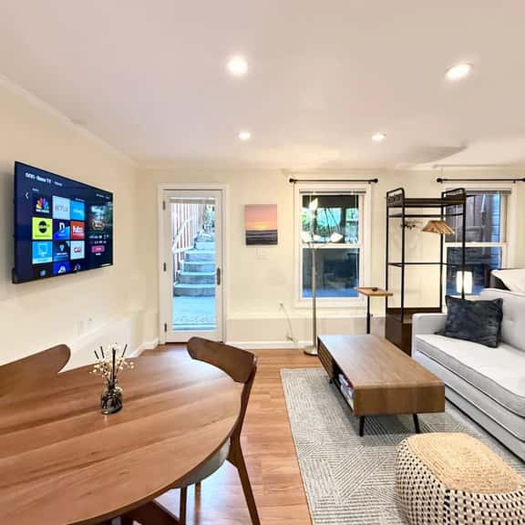 Garden Retreat • Easy Transit to Downtown & UCSF - Image 1