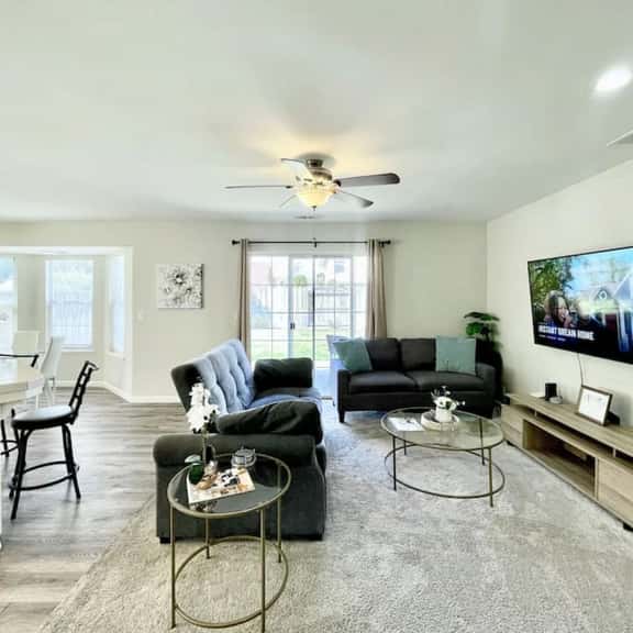 Luxury 4BR Family Home w/ King Suite + Game Room - Image 1