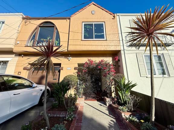 Garden Retreat • Easy Transit to Downtown & UCSF - Image 4